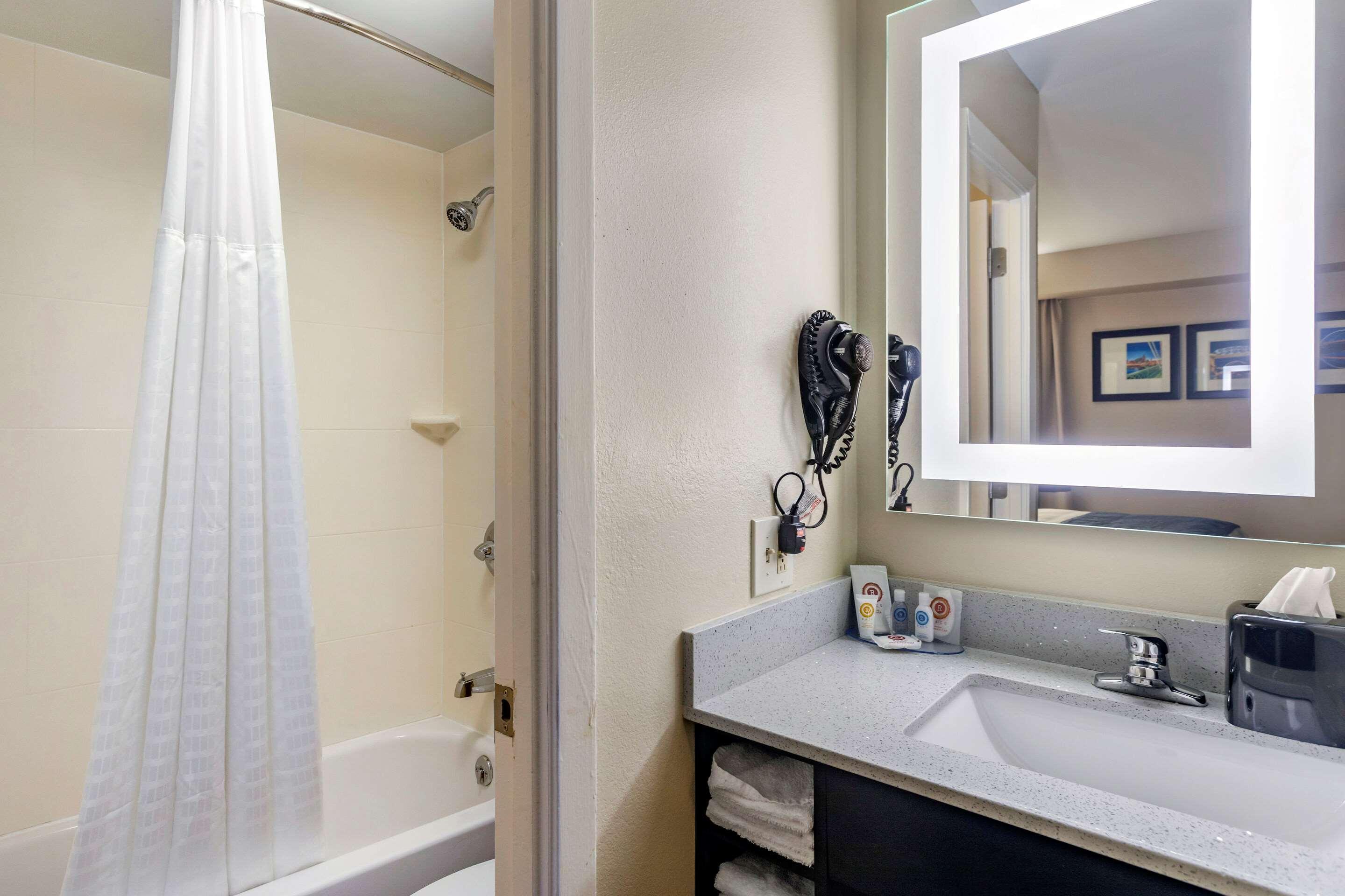 Comfort Inn Nashville - Opryland Area Екстер'єр фото